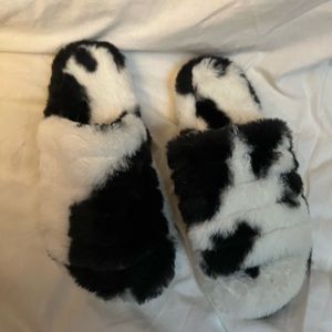 Slippers, US size 6 / Eur size 36-37